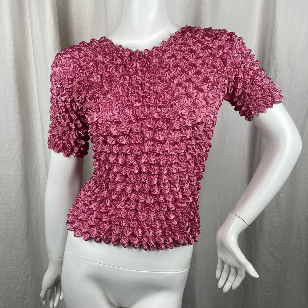 VINTAGE STYLE- Y2K Women’s Pink Popcorn Bubble Top Fits Sizes Small, Medium, L